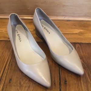 Via Spina tan pointy toe size 7.5 flats with 1 inch block heel.